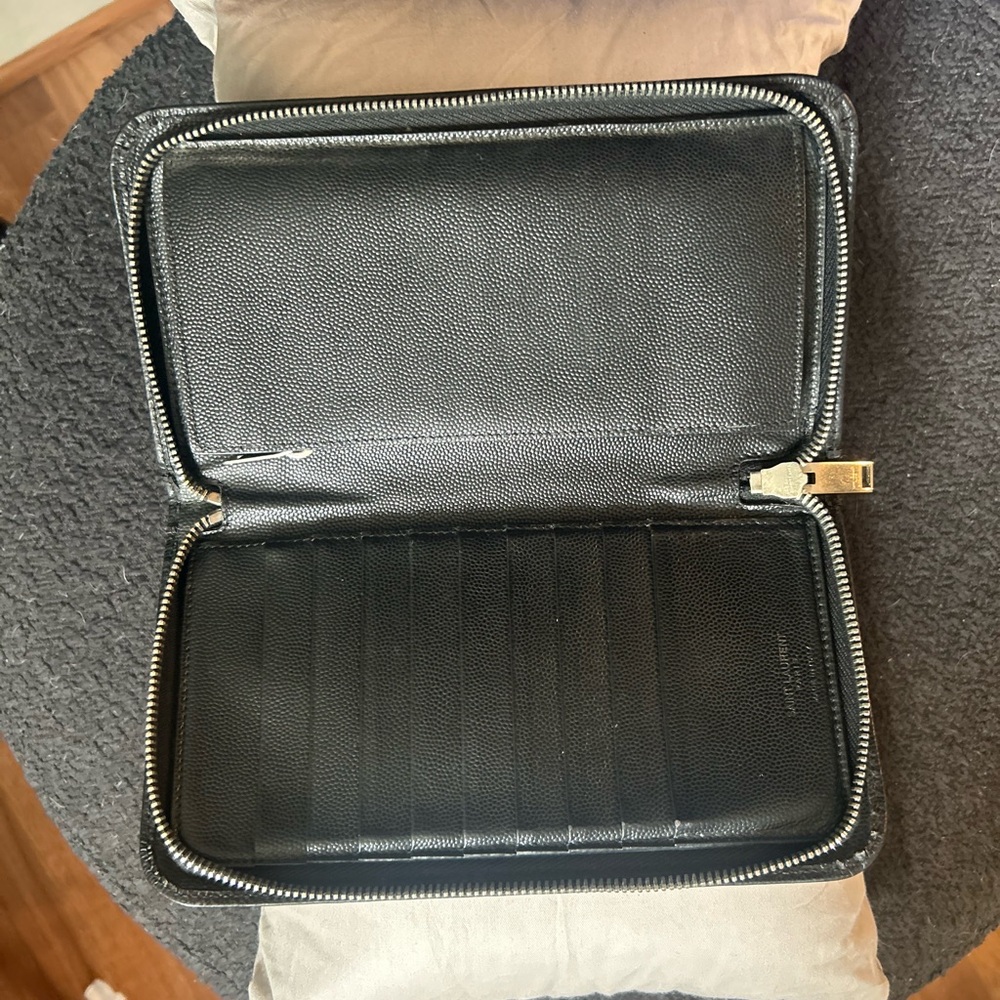 Saint Laurent Zip-Around Organizer Wallet Like New - Picture 8 of 12